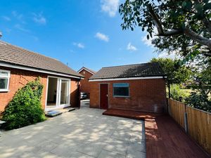 Photo 14- click for photo gallery